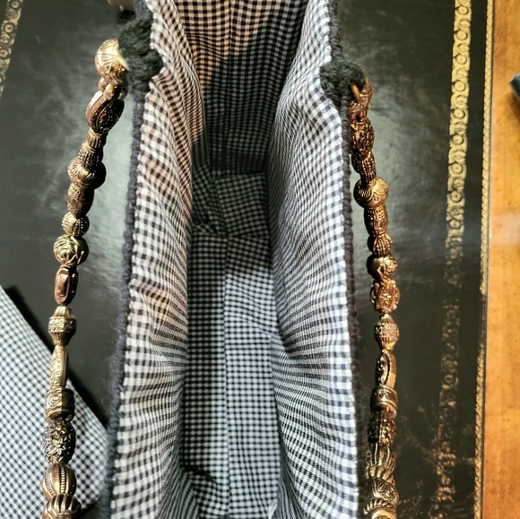 Small black knit paper bag purse with metal bead handle - Picture 6 of 6